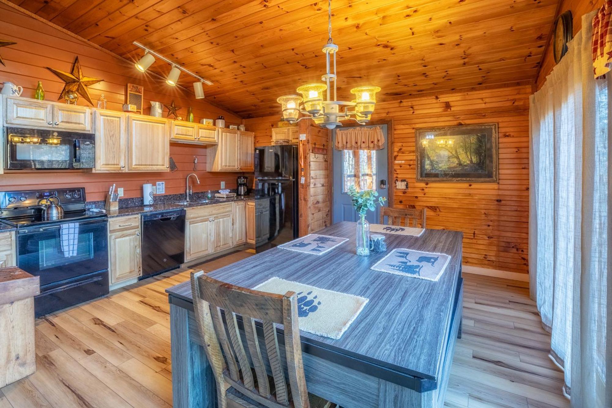 Real Log Cabin With Amazing Views, Hot Tub, Sauna, Games 蓋特林堡 外观 照片