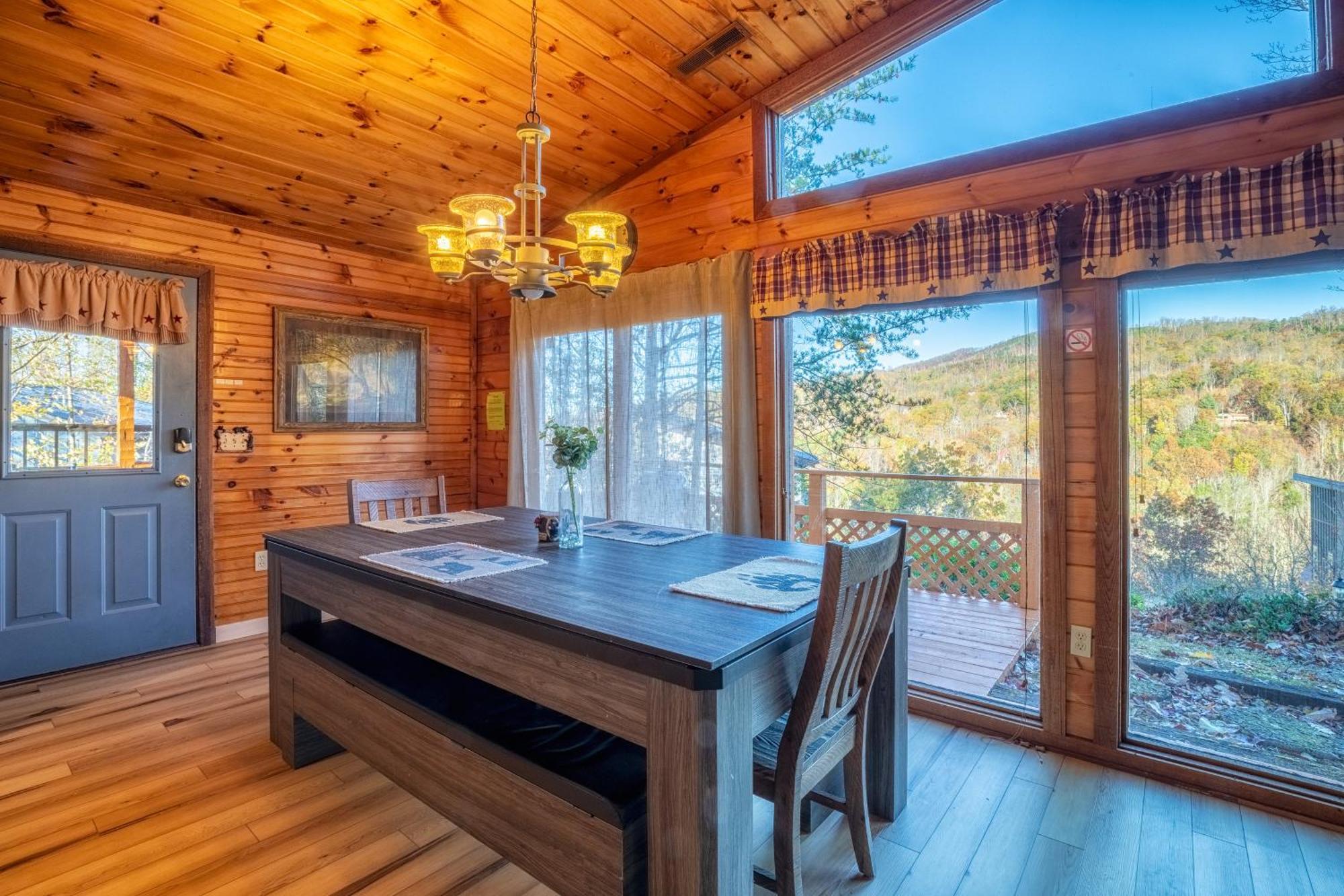 Real Log Cabin With Amazing Views, Hot Tub, Sauna, Games 蓋特林堡 外观 照片
